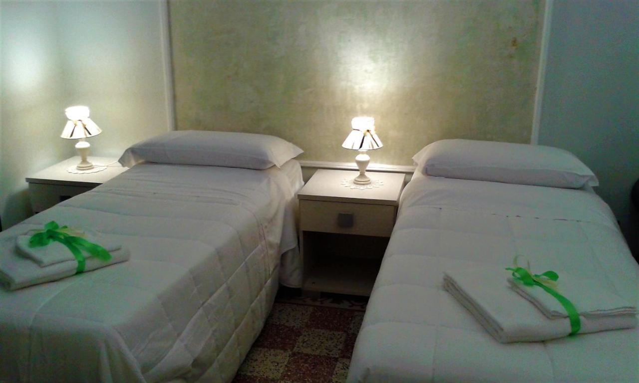 Primo Posto Bed & Breakfast Salerno Ngoại thất bức ảnh