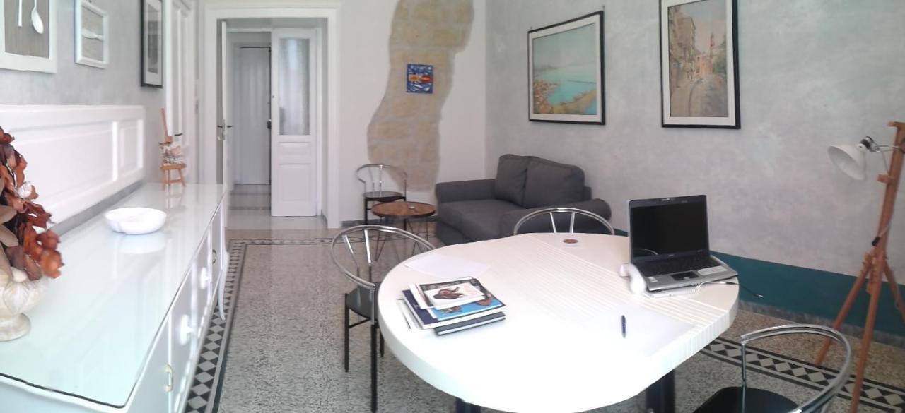 Primo Posto Bed & Breakfast Salerno Ngoại thất bức ảnh