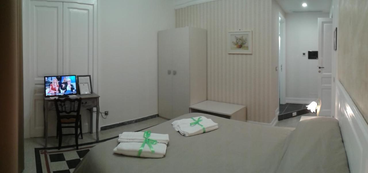 Primo Posto Bed & Breakfast Salerno Ngoại thất bức ảnh
