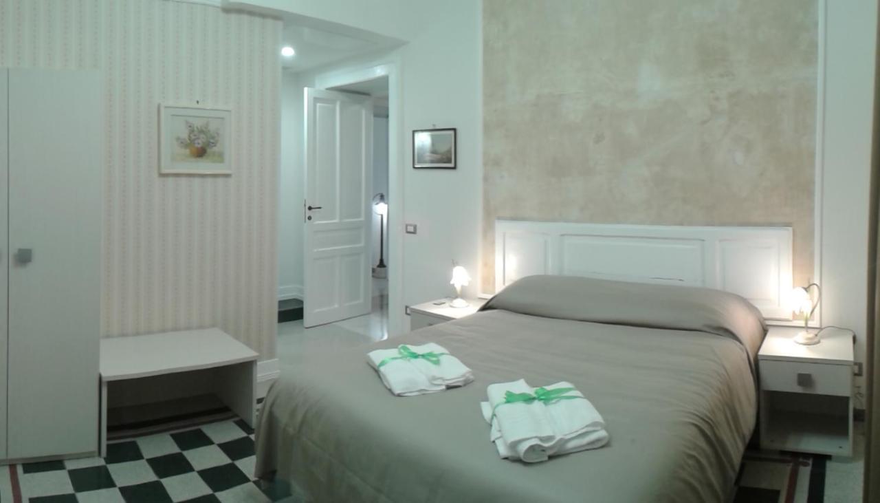 Primo Posto Bed & Breakfast Salerno Ngoại thất bức ảnh