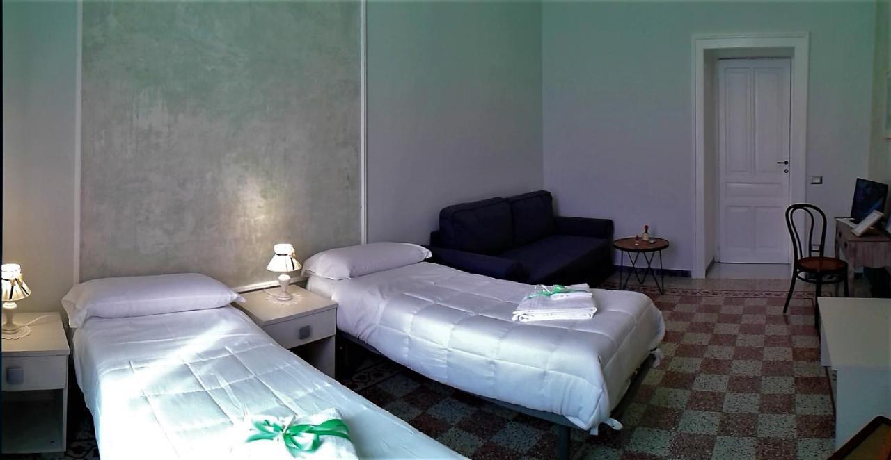 Primo Posto Bed & Breakfast Salerno Ngoại thất bức ảnh